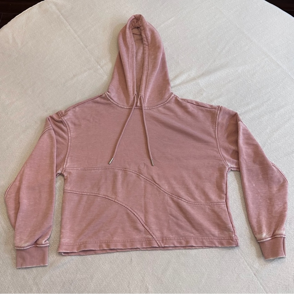 7 FOR ALL MANKIND Women’s Crop Hoodie, Distressed Pink, size Medium.